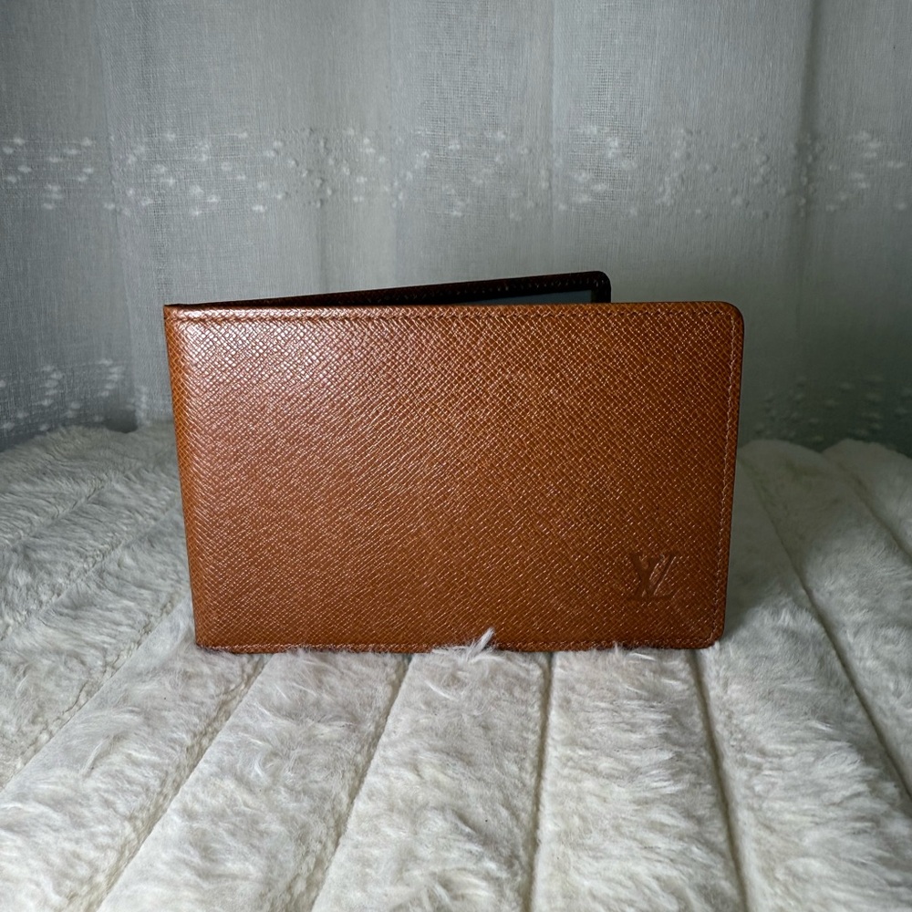 LOUIS VUITTON TIEGA CARD HOLDER